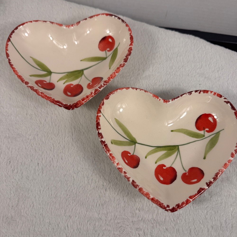 La Tavola Italy Cherry Heart Bowls Set of 2 Hand Painted Ceramic 6.5"